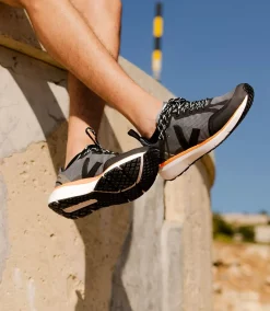 CONDOR 2 ALVEOMESH CONCRETE BLACK NEON ORANGE><noscript><img data-lazyloaded=