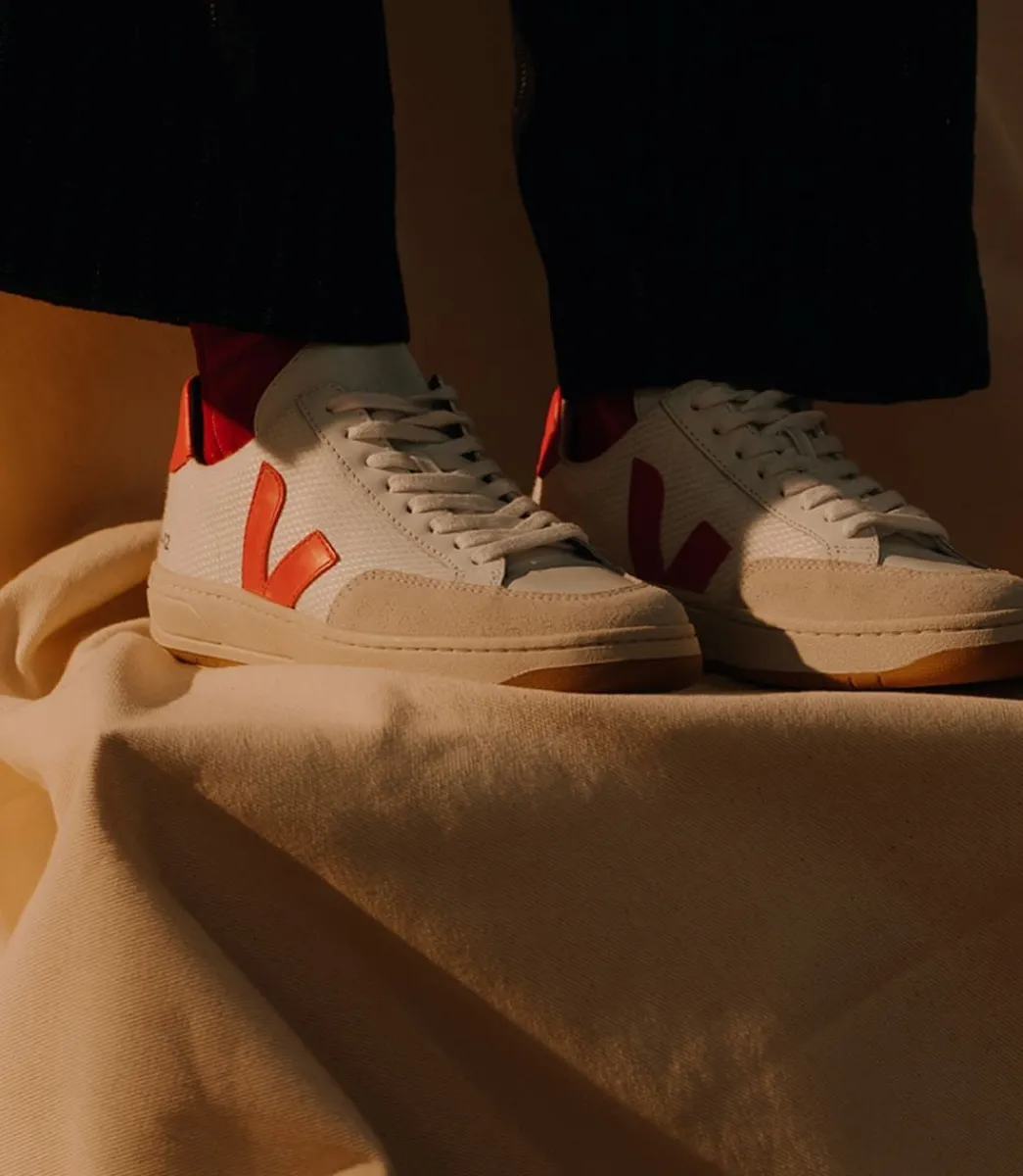 V-12 B-MESH WHITE PEKIN>VEJA Fashion