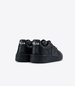 V-10 CWL BLACK BLACK SOLE><noscript><img data-lazyloaded=